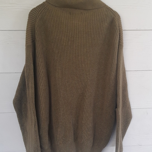 Orvis mens sweater.  Size XL. - Picture 2 of 3